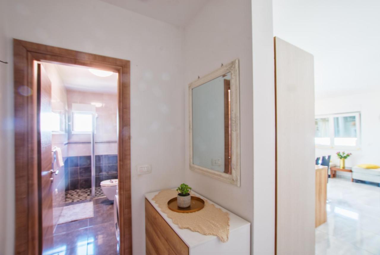 Judita Trogir Exterior photo